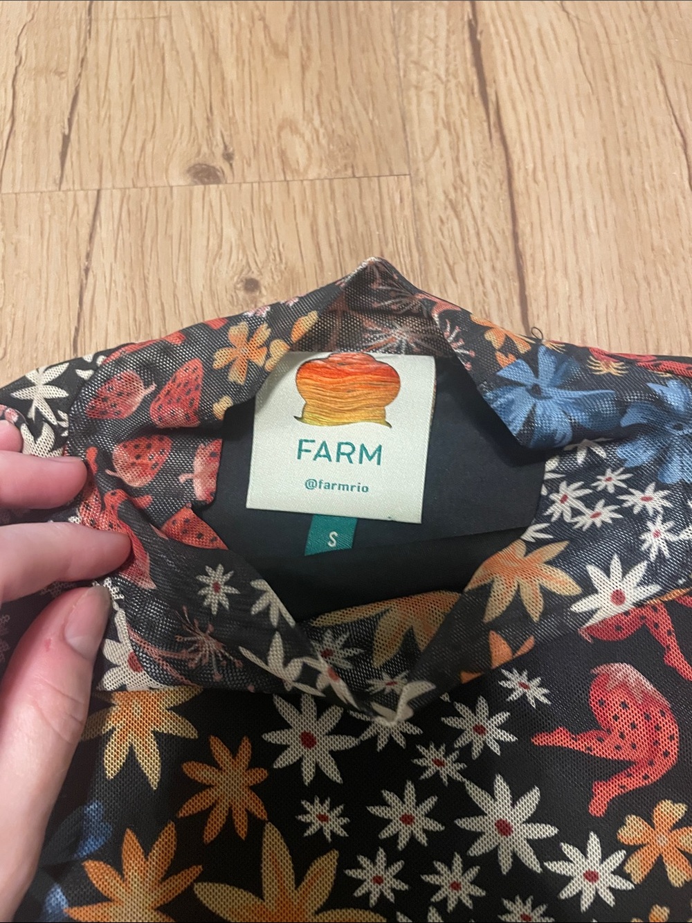 Farm Rio turtleneck - Picture 2 of 4